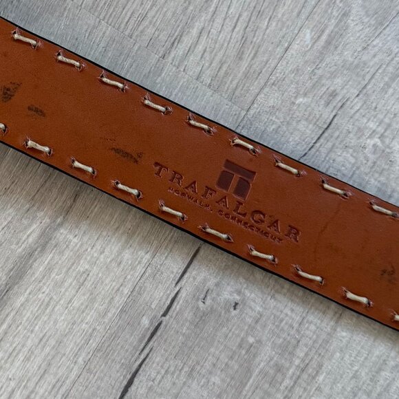Trafalgar Walton Crocodile Belt with Contrast Stitch brand new NWT size M - Picture 7 of 11